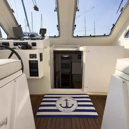 Bateau-hôtel Rufus Port Forum Sant Adrià de Besòs