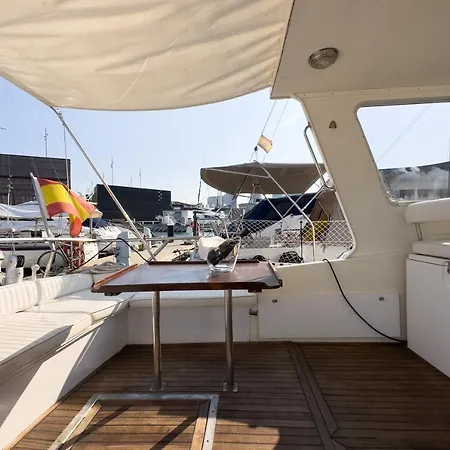 Bateau-hôtel Rufus Port Forum Sant Adrià de Besòs