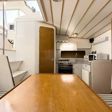 Πλωτό κατάλυμα Rufus Port Forum Sant Adria de Besos