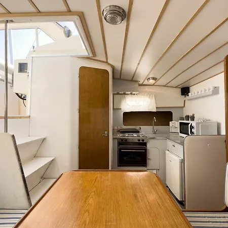 Πλωτό κατάλυμα Rufus Port Forum Sant Adria de Besos